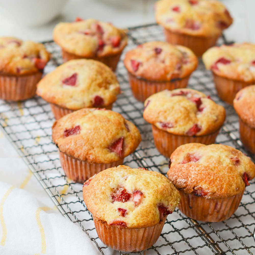 M.W. MUFFIN STRAWBERRY 7 OZ - Imagen 2